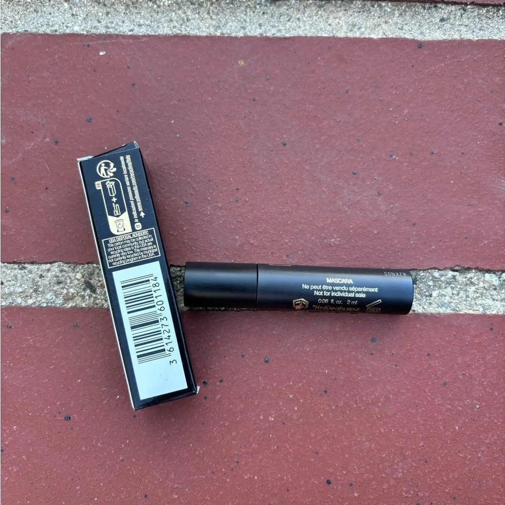 Yves Saint Laurent Lash Clash Mascara - Black